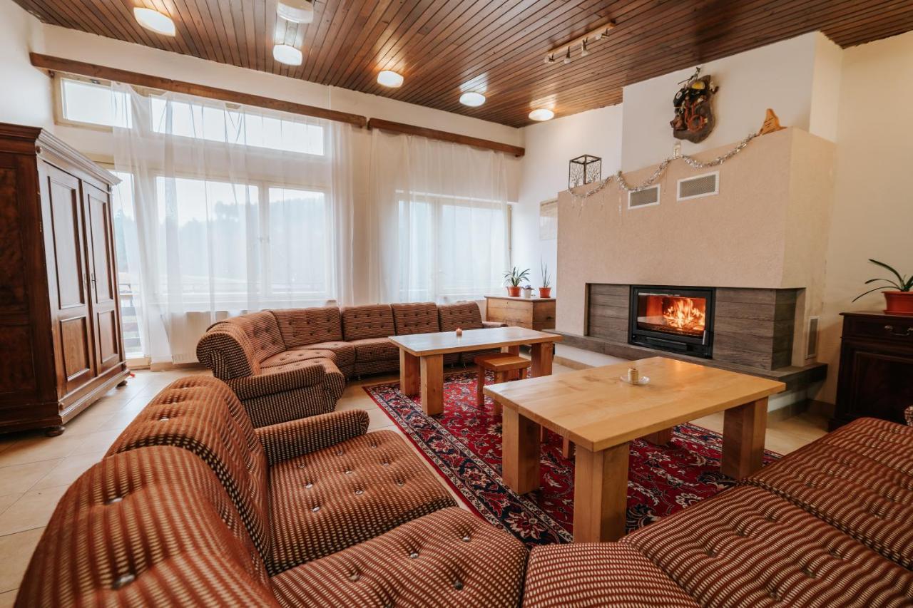 Dom Horskej Sluzby Hostel Terchova Bagian luar foto