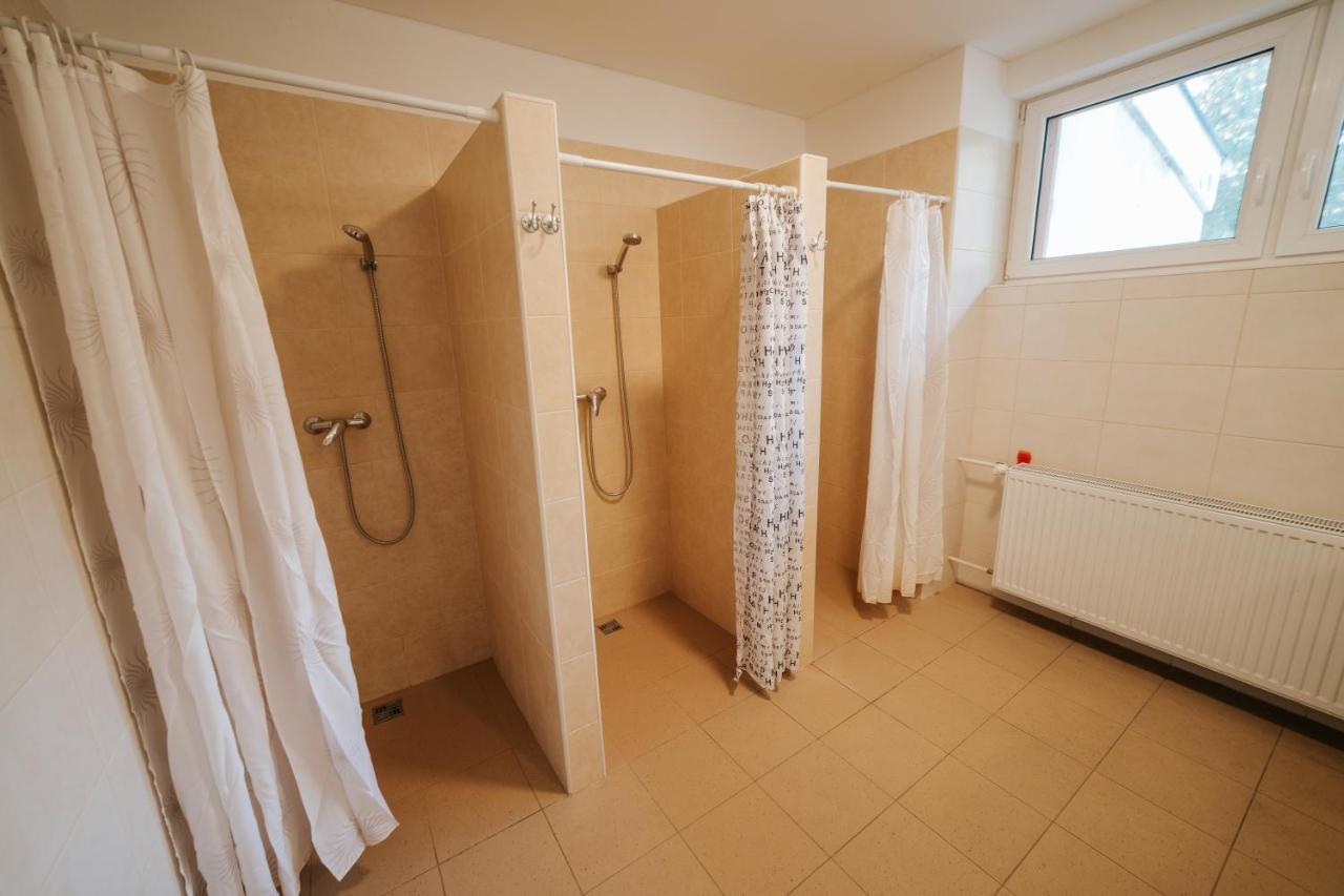 Dom Horskej Sluzby Hostel Terchova Bagian luar foto