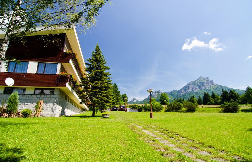 Dom Horskej Sluzby Hostel Terchova Bagian luar foto